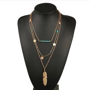 ✨NEW✨ Gold Feather Layered Necklace